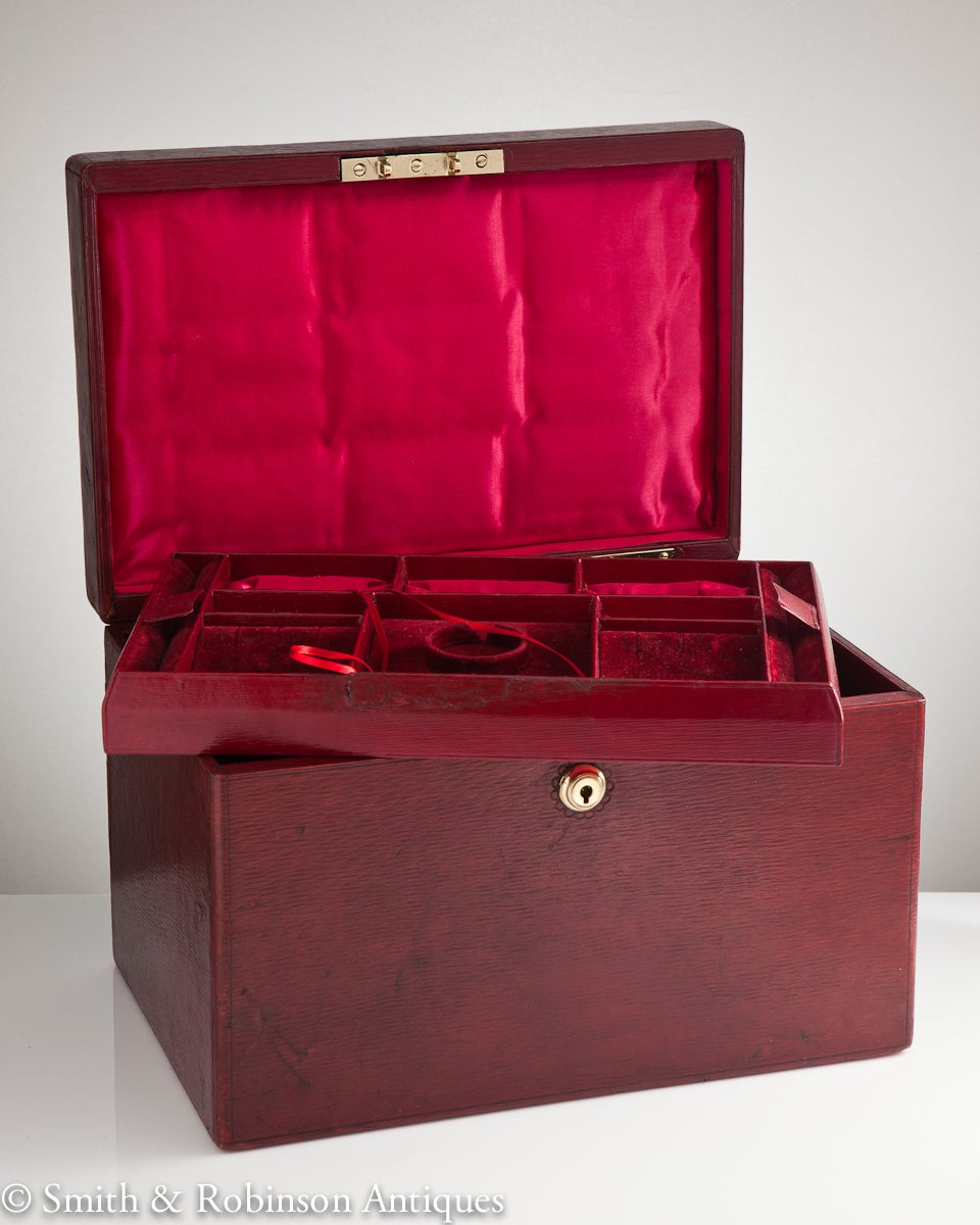 A Beautiful Ruby Red Morocco Leather Jewellery Box c.1910-15
