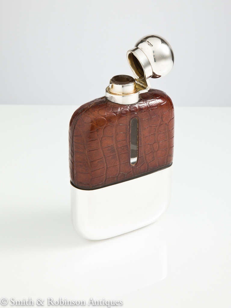 20th Century A Superb Quality Hip Flask Dated Sheffield 1920
