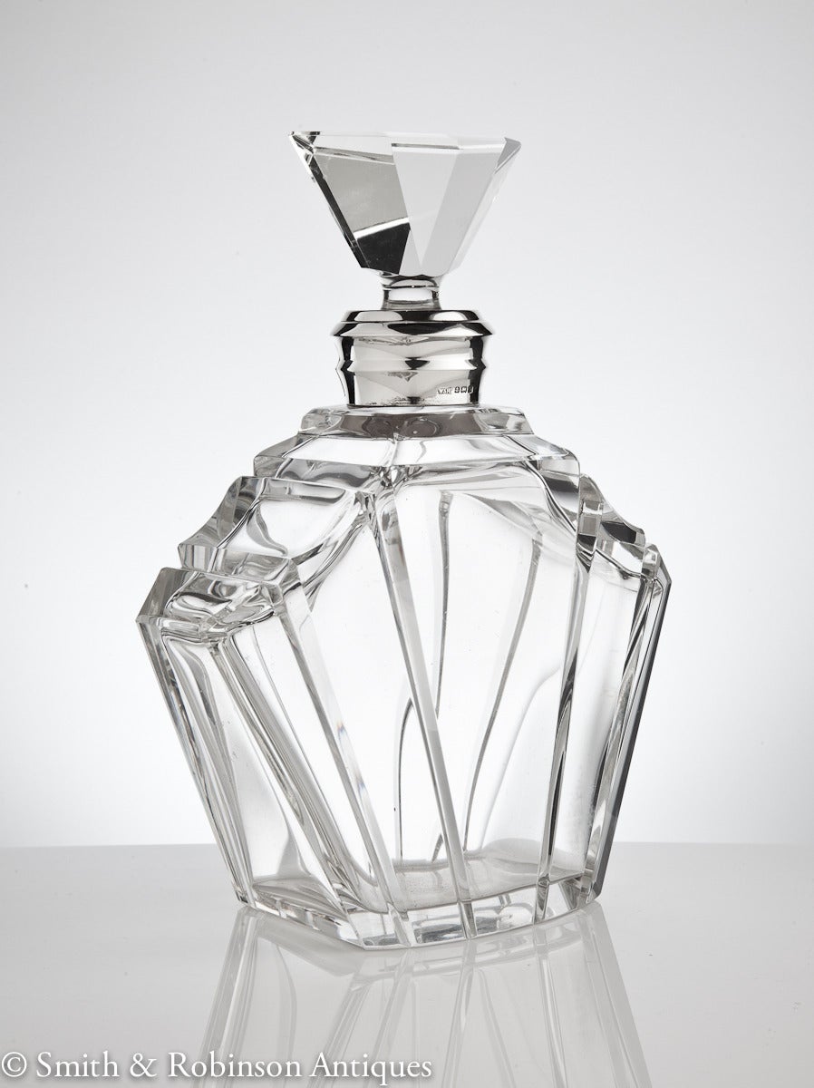 British Impressive Pair of Art Deco Glass and Silver-Mounted Decanters, circa 1938