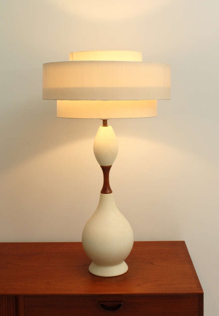 American Large Mid-Century Ceramic Table Lamp For Sale