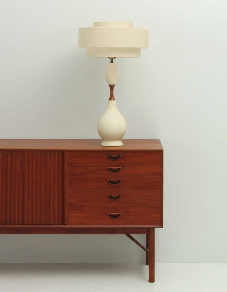 Large Mid-Century Ceramic Table Lamp For Sale 1