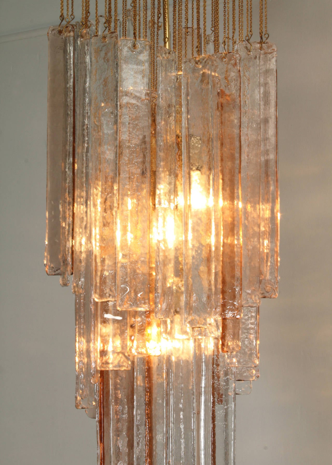 Mid-20th Century Mazzega Chandelier in Clear and Pink Glass