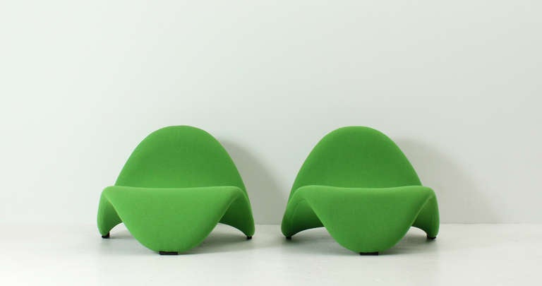 Pair of Pierre Paulin Tongue Chairs In Excellent Condition In Barcelona, ES