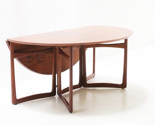 Mid-20th Century Hvidt & Mølgaard Dining Table For Sale