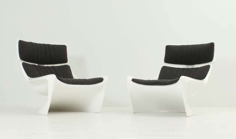 Mid-Century Modern Pair of President Lounge Chairs by Steen Ostergaard For Sale