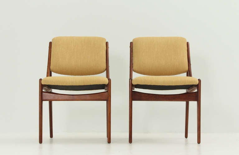 Mid-Century Modern Pair of Ella Chairs by Arne Vodder For Sale