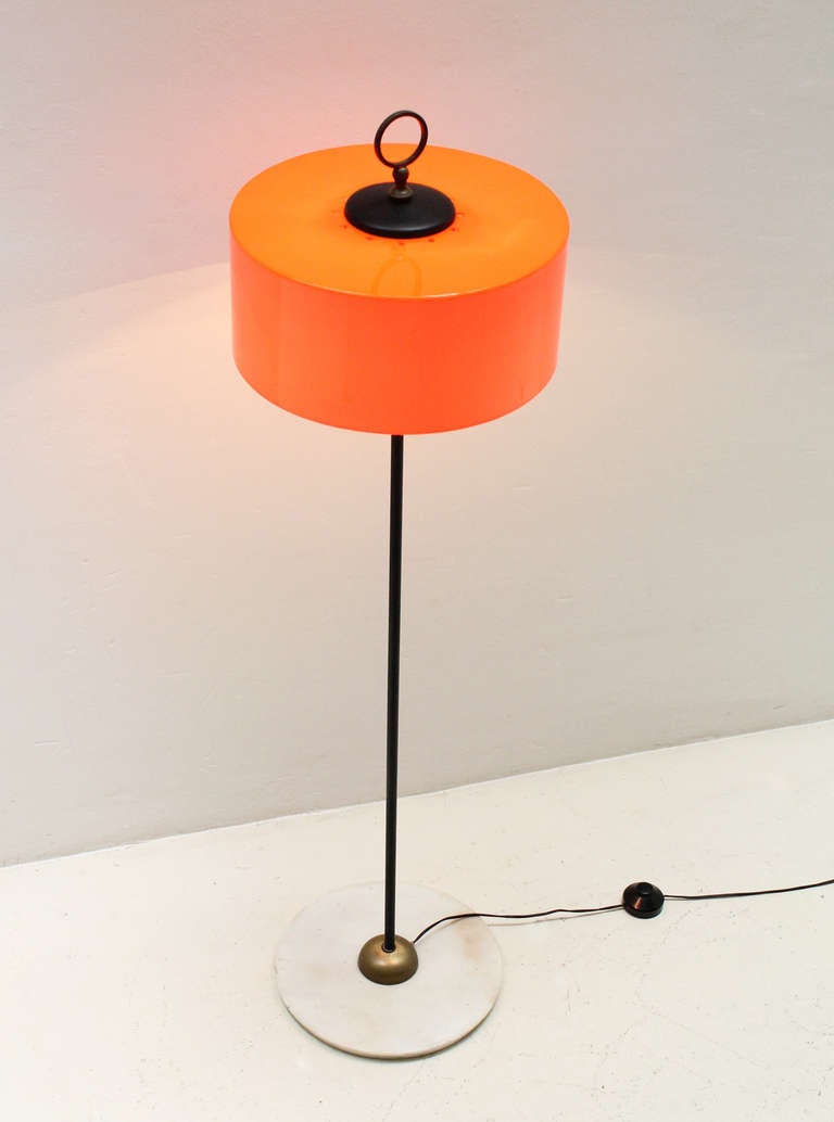 Mid-Century Modern Italian 1960's Floor Lamp For Sale