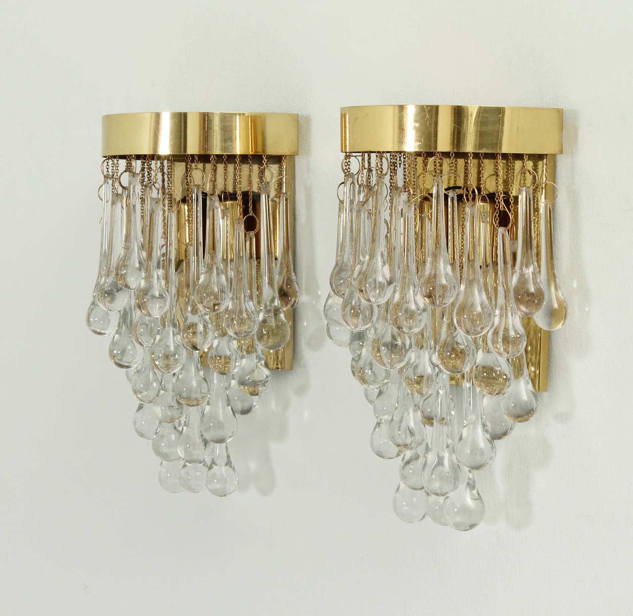 Pair of Glass Teardrop Sconces In Excellent Condition For Sale In Barcelona, ES