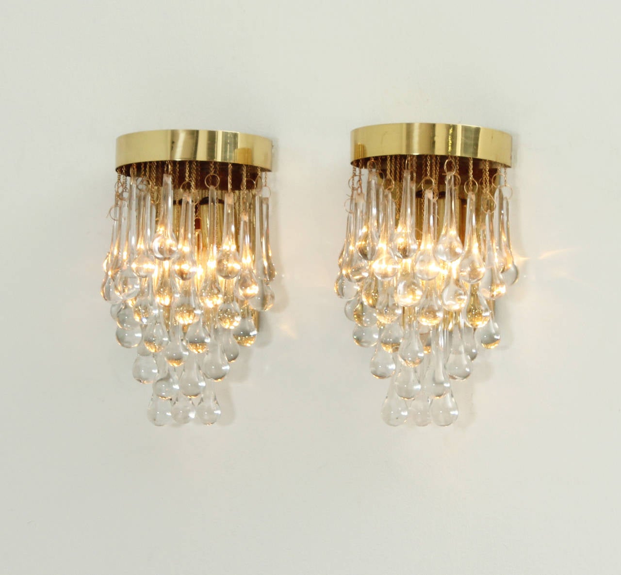 Late 20th Century Pair of Glass Teardrop Sconces For Sale