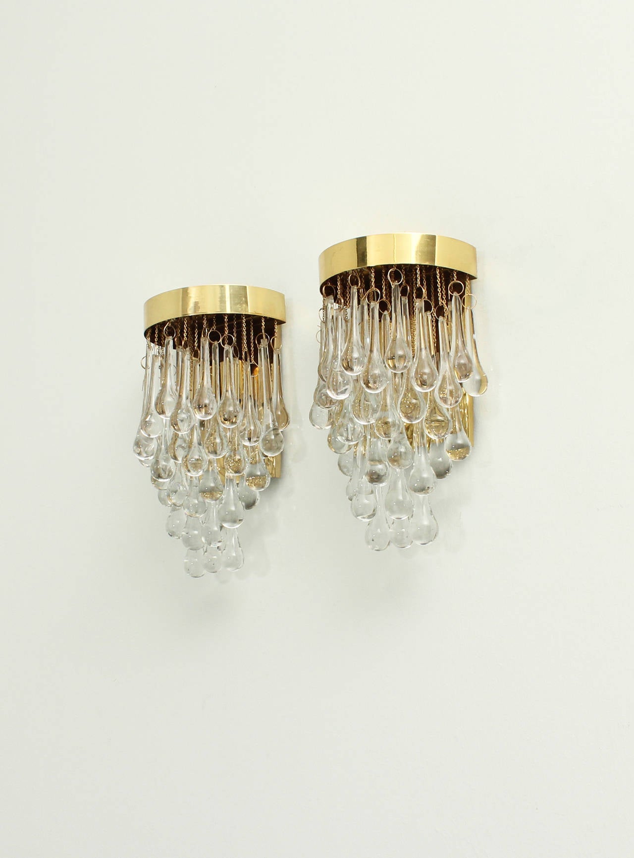 Pair of Glass Teardrop Sconces For Sale 2