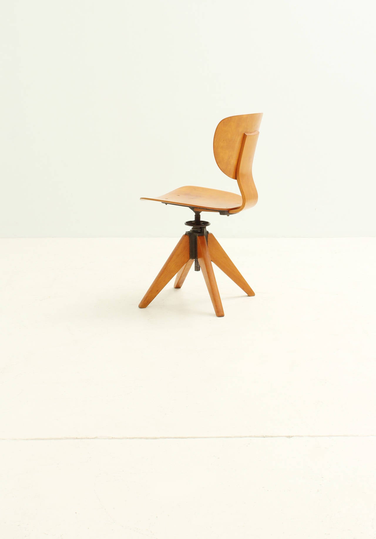 Early 1950's Office Plywood Chair For Sale 2