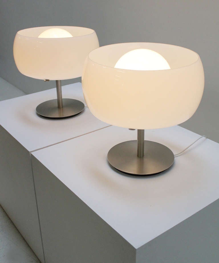 Mid-20th Century A Pair of Erse Table Lamps by Vico Magistretti For Sale
