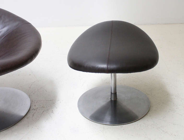 Mid-Century Modern Globe Chair and Ottoman by Pierre Paulin For Sale