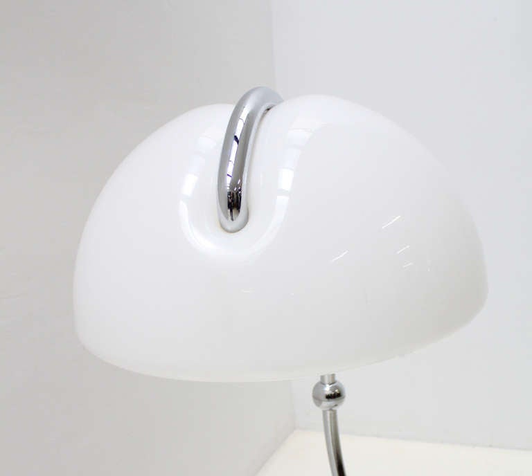 Chromed Serpente Floor Lamp In Excellent Condition For Sale In Barcelona, ES