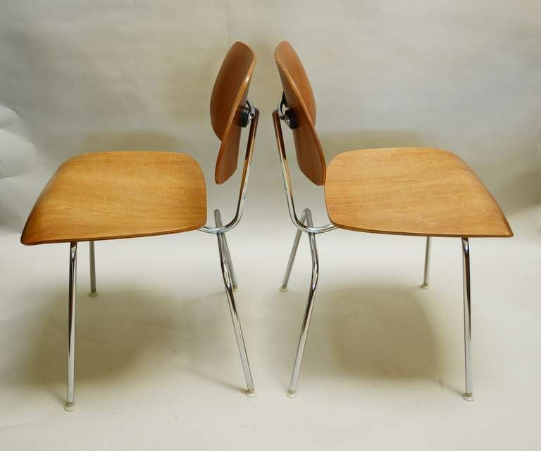 Mid-Century Modern Pair of Charles Eames DCM Chairs