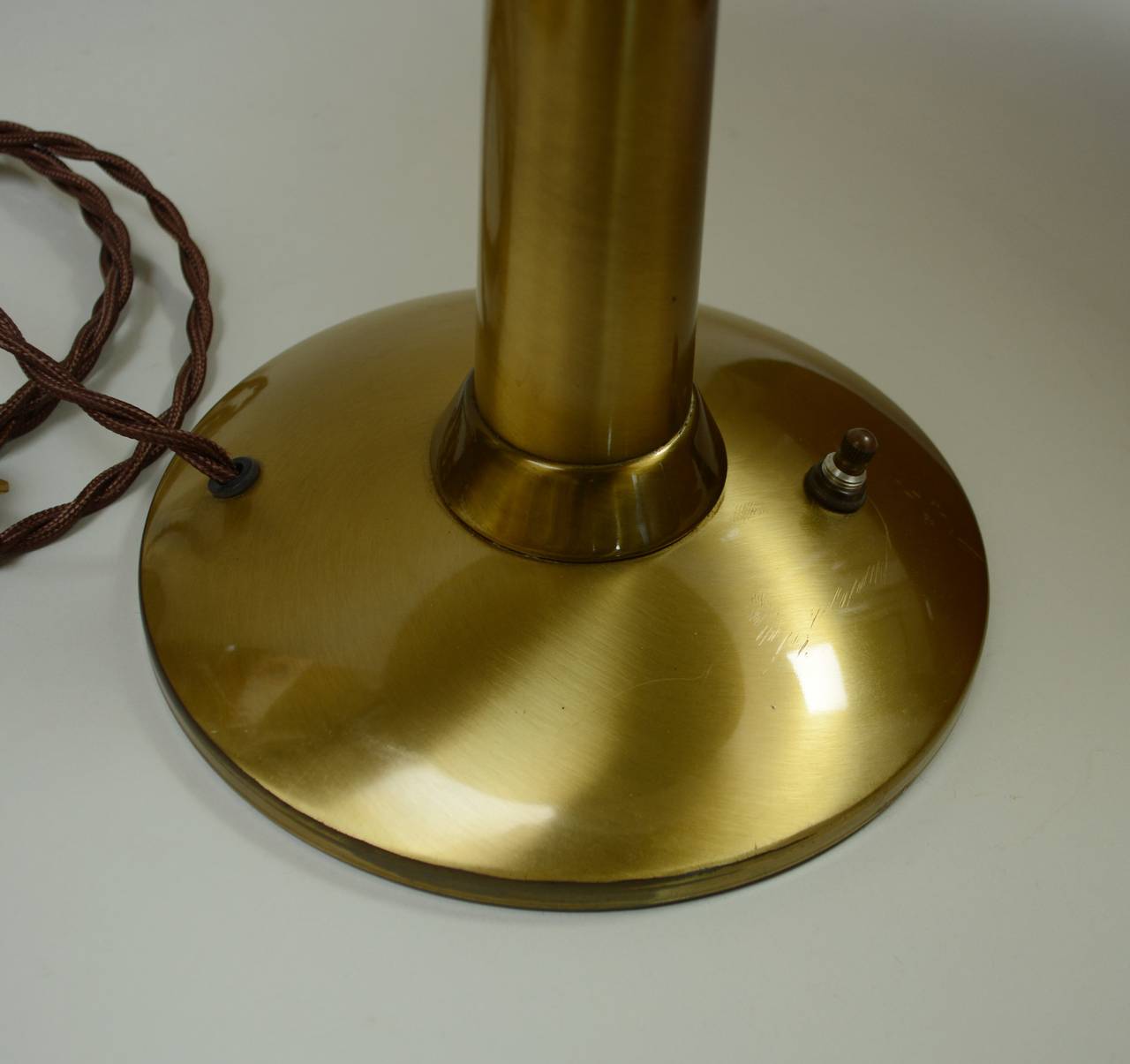 Modernist Brass Desk or Table Lamp In Good Condition In San Mateo, CA