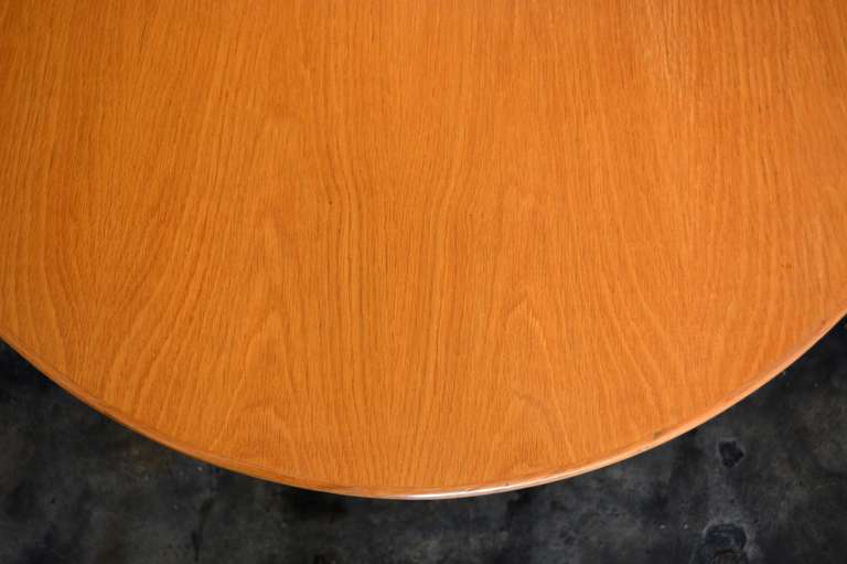 American Florence Knoll Oval Dining Table