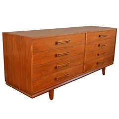 Cal Mode Chest of Drawers