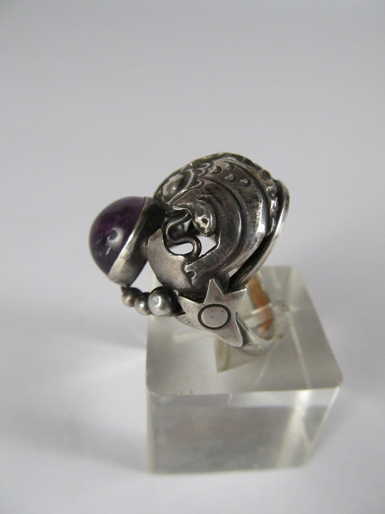 Mid Century N.E. From Sterling and Amethyst Pisces Ring In Excellent Condition In Papaikou, HI