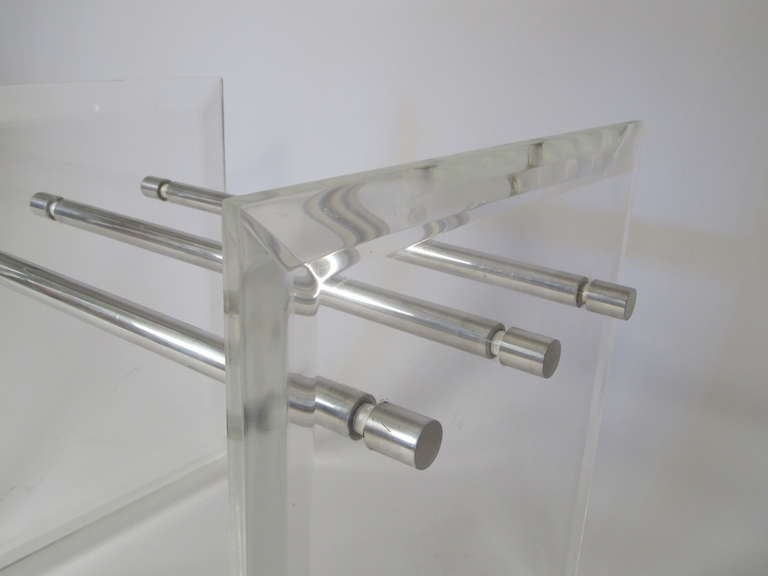 Late 20th Century Pair of Lucite Aluminum and Glass End Tables For Sale