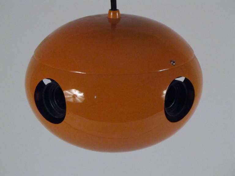 1960's Pod Pendant Lamp In Excellent Condition In Papaikou, HI