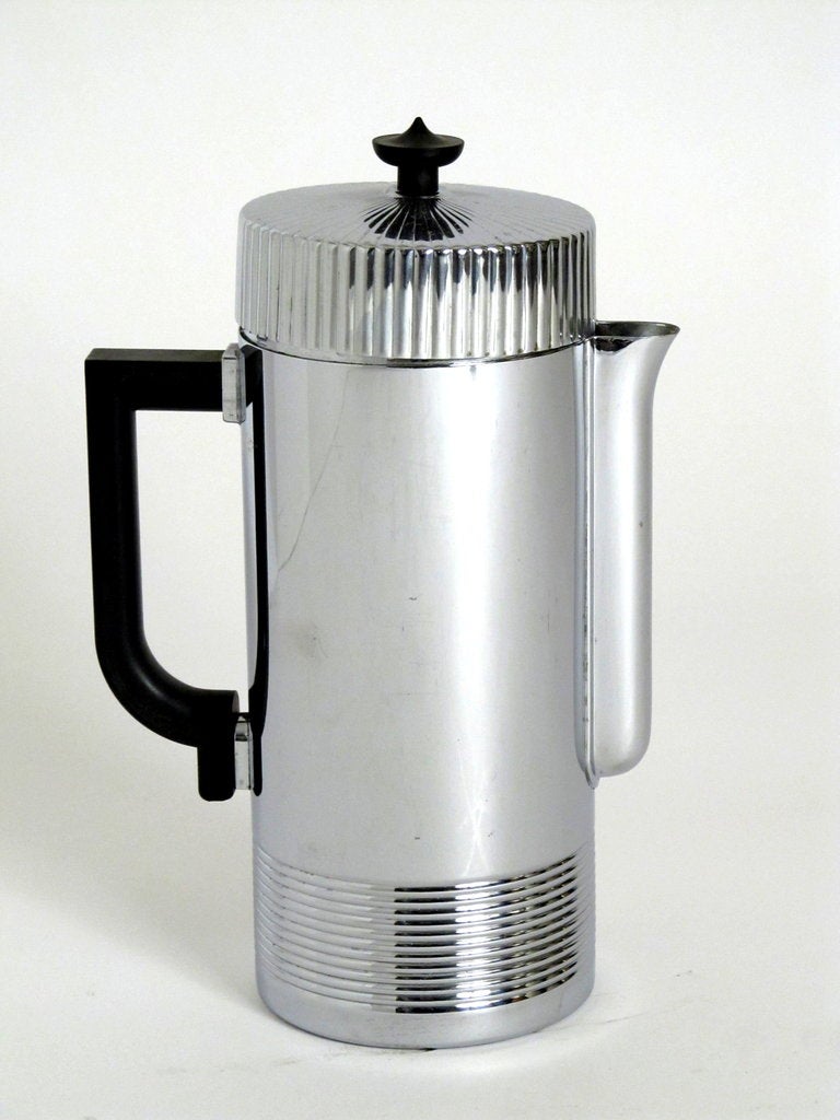 Made in the 1930s by Chase Copper and Brass Co., this coffee maker was designed by Walter von Nessen, who went on to start the Nessen lighting company that still manufactures high quality lighting.  