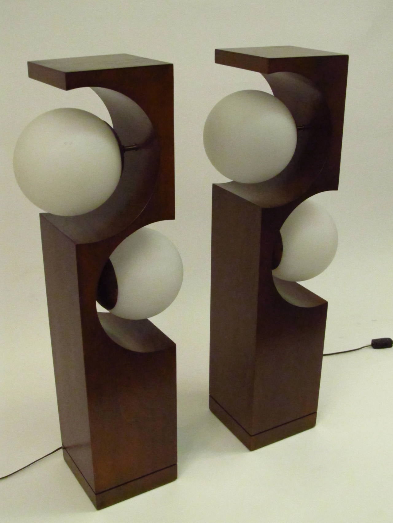 Mid-Century Modern Pair of Modeline Double Globe Table Lamps