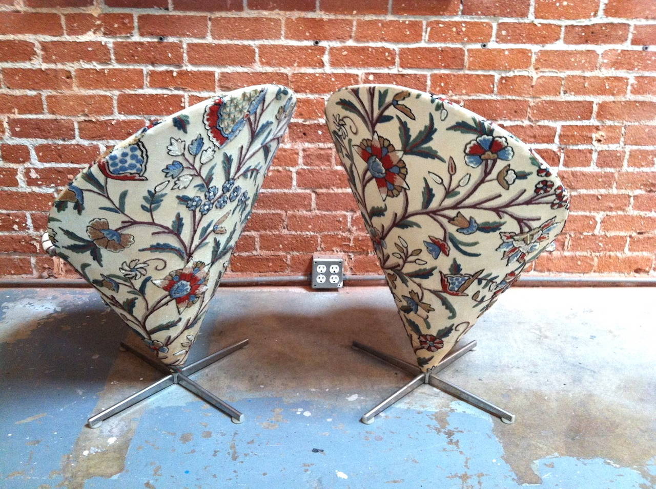 Mid-20th Century Pair of Early Verner Panton Cone Chairs