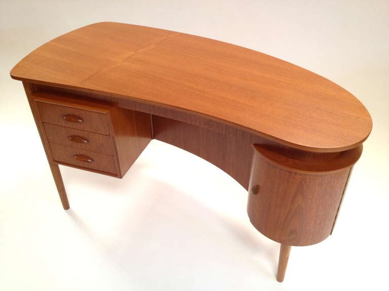 Mid-20th Century Unique Danish Modern Teak Kidney Shaped Desk with Bookcase and Storage