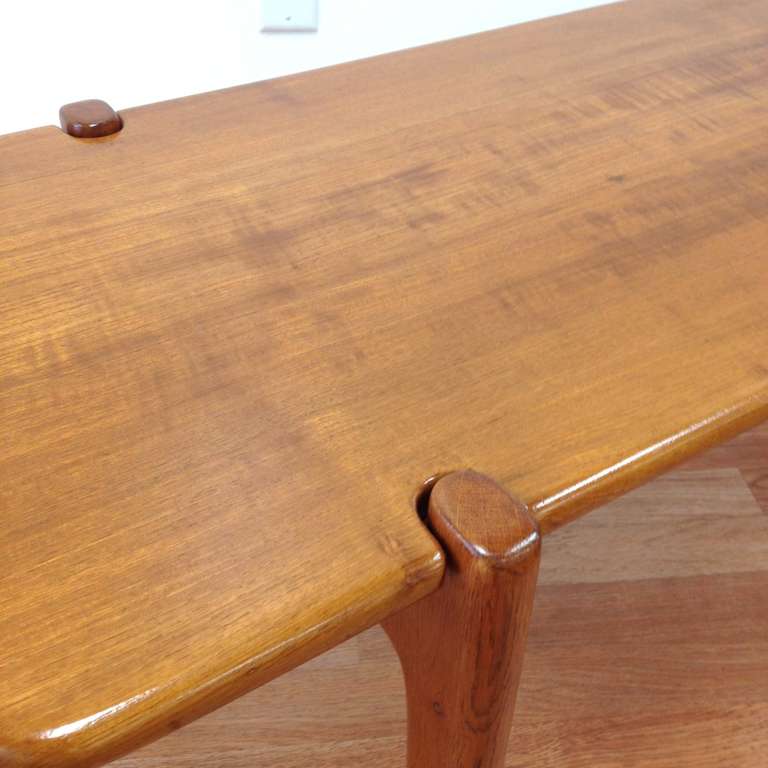 Rare Hans J. Wegner Coffee Table for Johannes Hansen In Excellent Condition In Long Beach, CA
