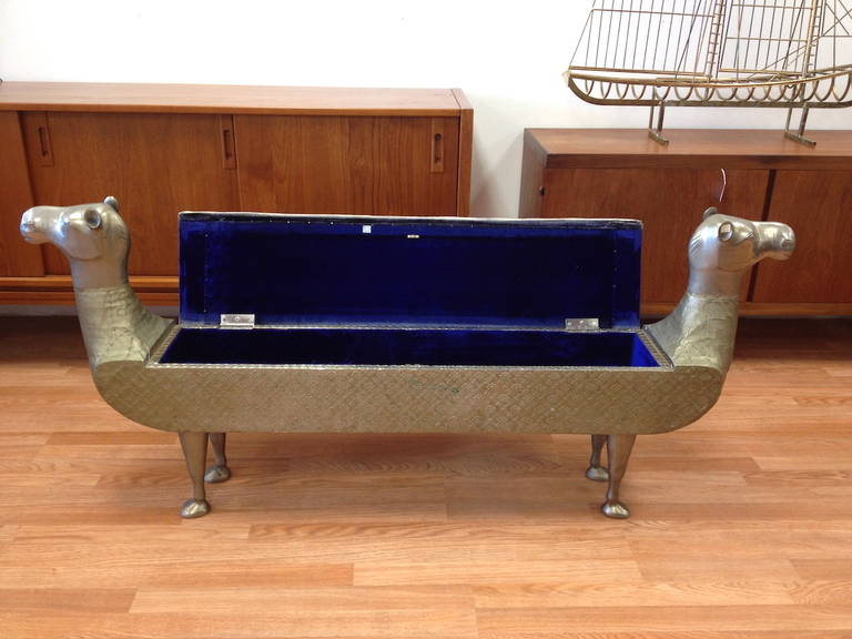 Metal Unique Vintage Two-Headed Bench with Storage