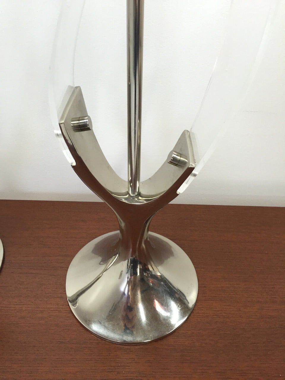 Exceptional Pair of Chrome and Lucite Table Lamps by Laurel Lamp Co. For Sale 3