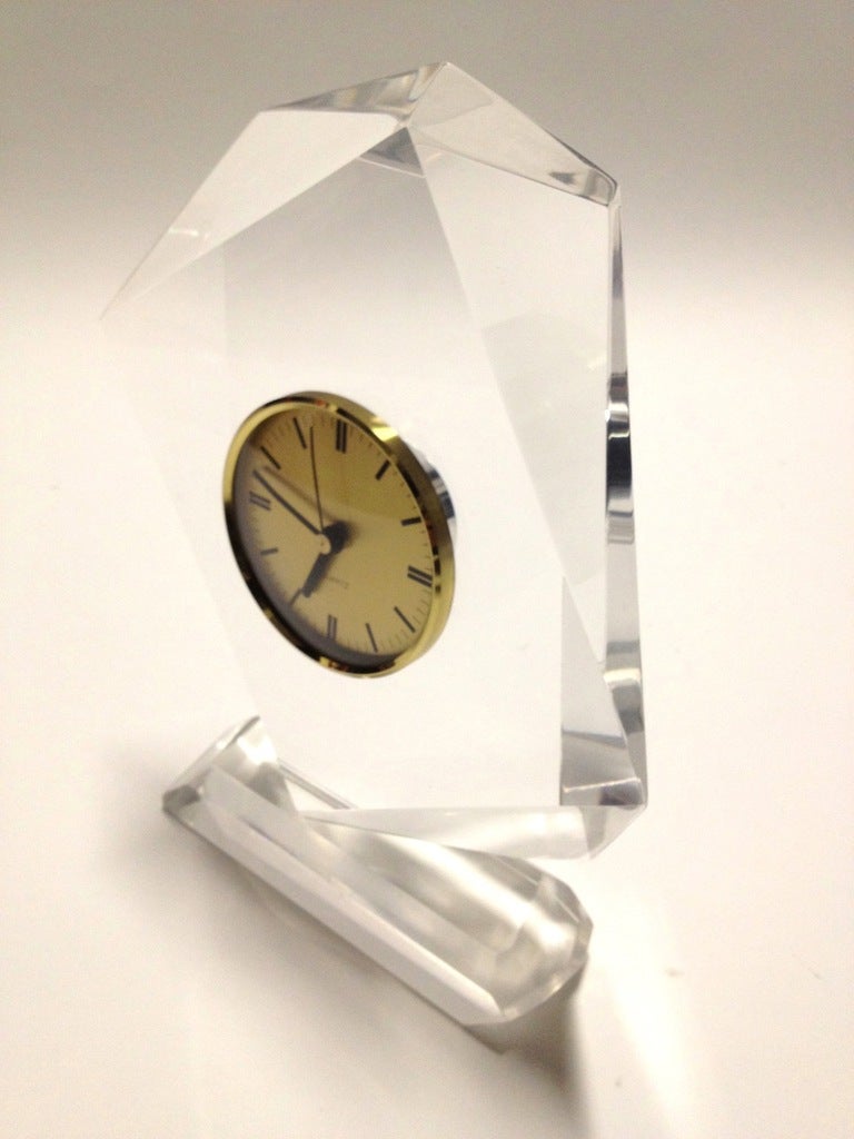 Modernist Lucite Clock In Good Condition In Long Beach, CA