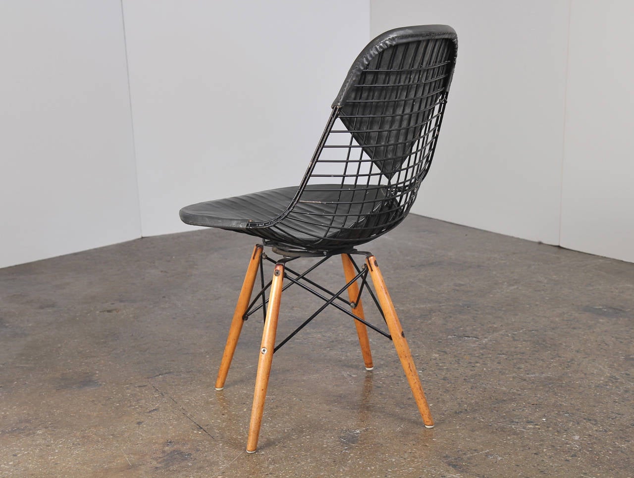 Mid-Century Modern Early Eames PKW Wire Chair for Herman Miller