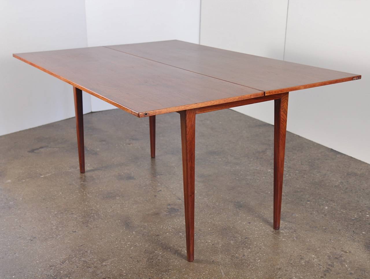 risom console table