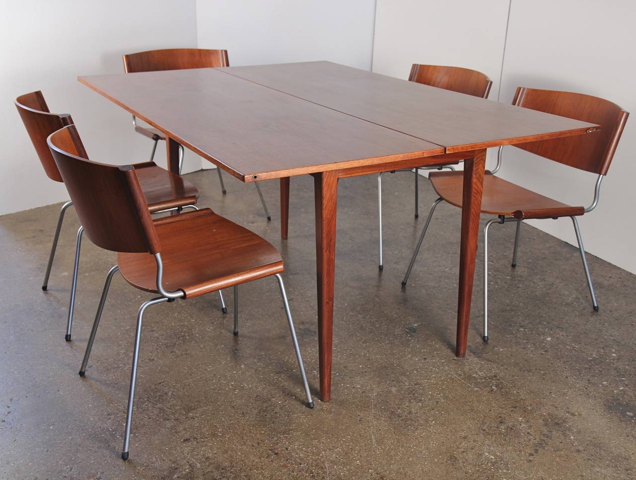 Mid-20th Century Jens Risom T-170 Console Dining Table