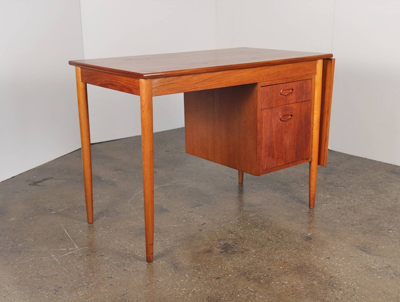 drop leaf desks