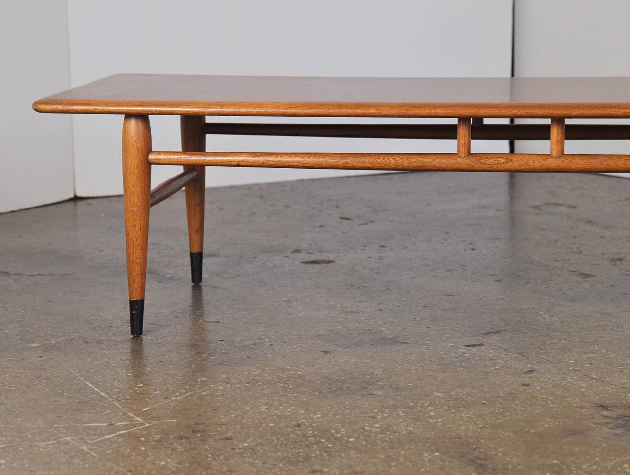 Mid-Century Lane Coffee Table In Excellent Condition In Brooklyn, NY