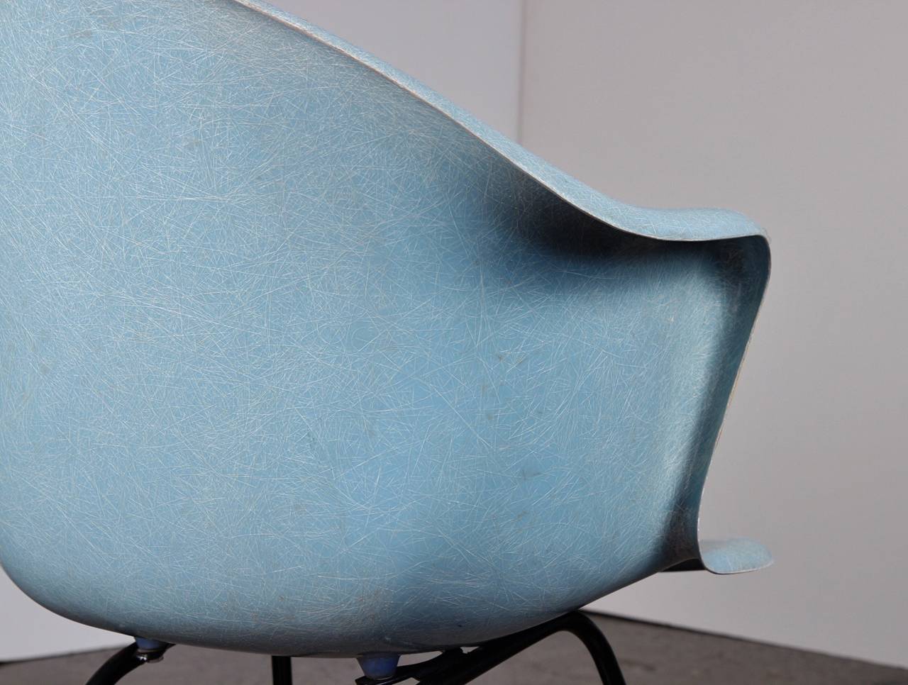 Mid-20th Century Vintage Molded Fiberglass Chair