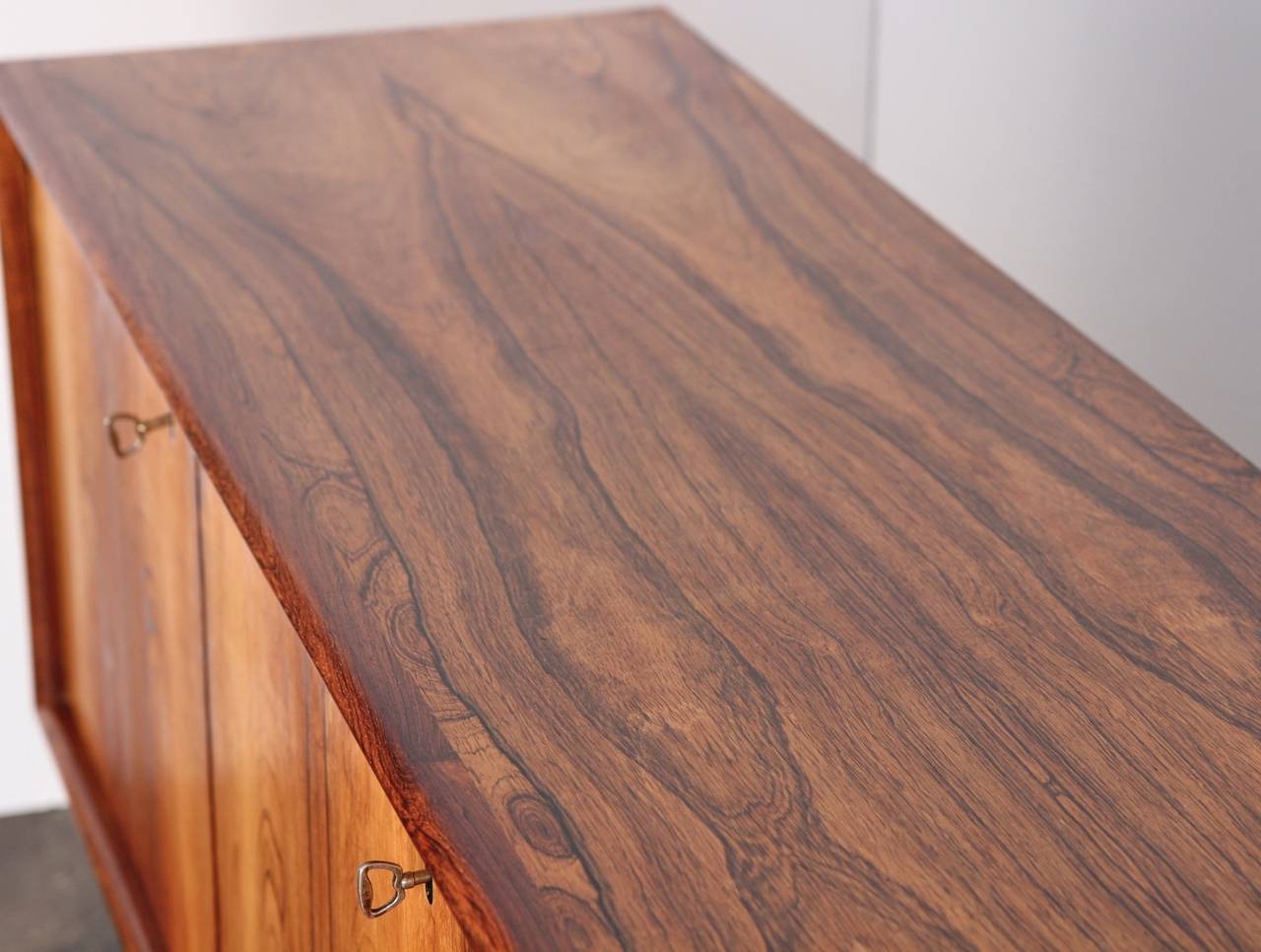 Elegant Danish Modern Rosewood Credenza 1