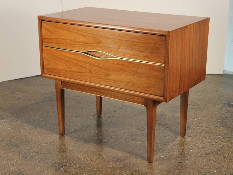 Brass Detailed Mid-Century Nightstand In Excellent Condition In Brooklyn, NY