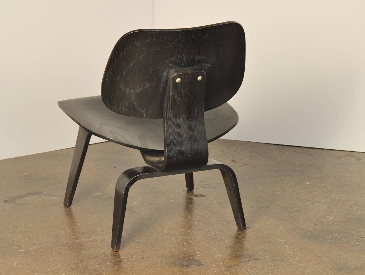 Mid-Century Modern 1950s Black Aniline LCW by Charles and Ray Eames