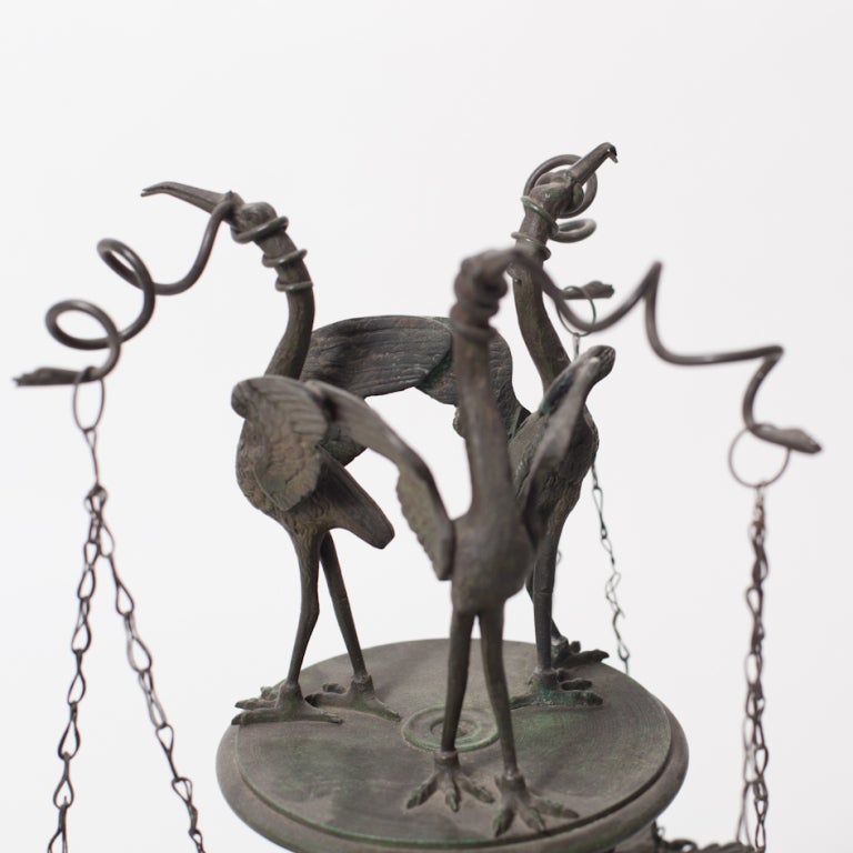 Oil lamp in bronze. Follow Roman models prized as souvenirs passenger nineteenth century Italy