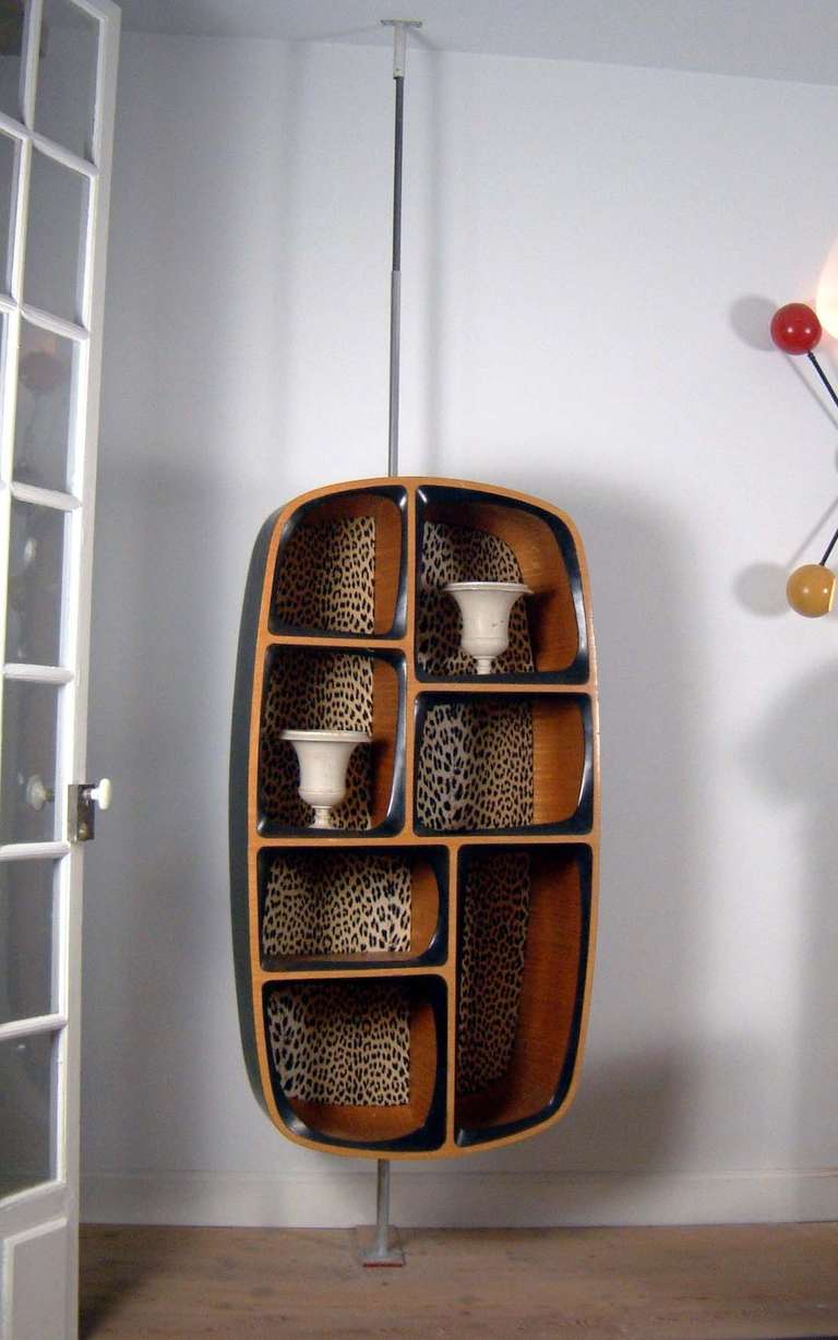 A pair of 20th c. rounded shape wood shelves In Good Condition For Sale In Madrid, ES