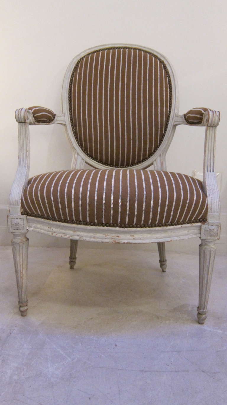French PH POIRIE stamped of JME, 3 Armchairs, París XVIIIth Circa 1780 Luis XVI For Sale