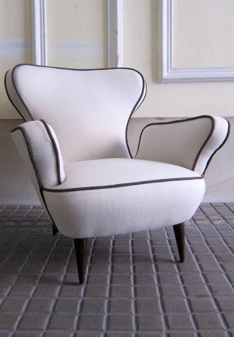 A pair of italian armchairs. Italy 40'
