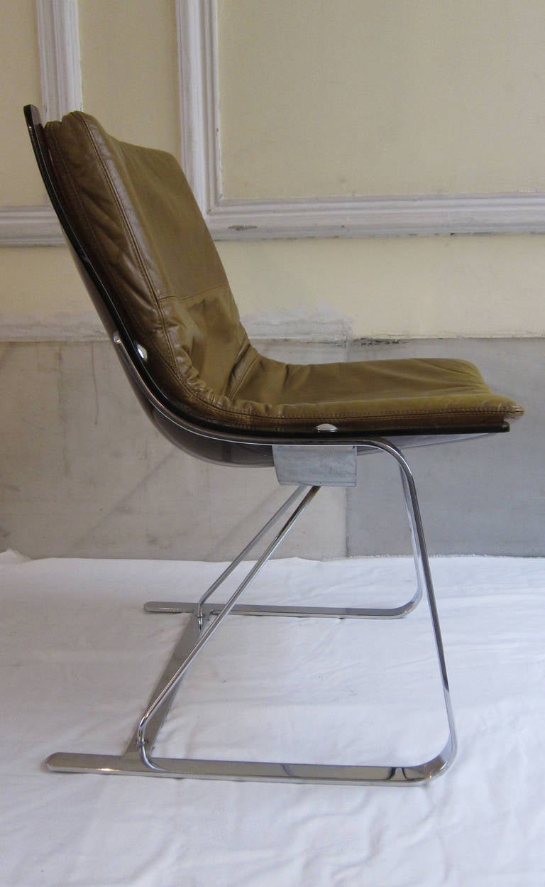 Italian Pair of Chromed Steel and Lucite Chairs, Italy, 1970s For Sale