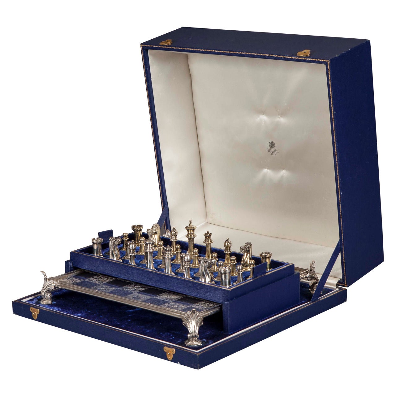Jeu d'échecs et échiquier en argent en boîte:: vendu au détail par Asprey's of London
