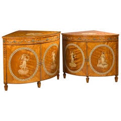 Pair of Satinwood Corner Cabinets in the Hepplewhite Manner 6