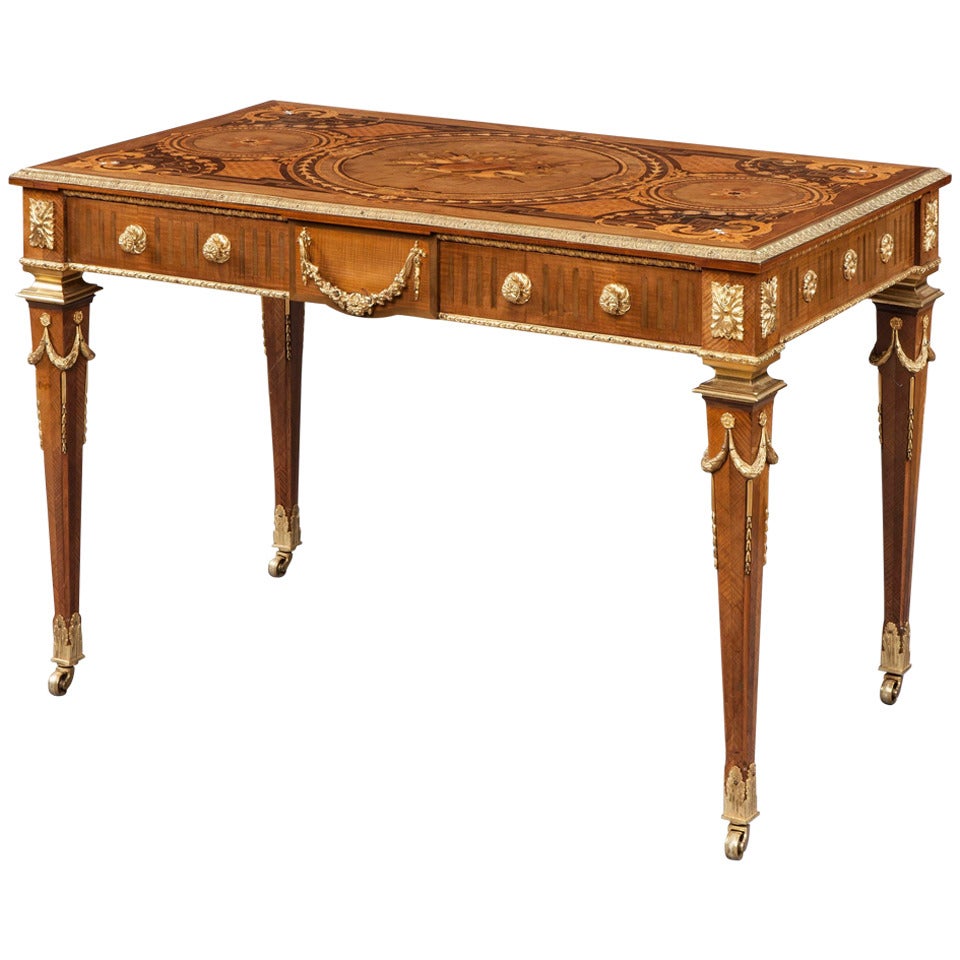 Table de bibliothèque de style néoclassique en marqueterie et ornementation de bronze doré par Howard & Sons